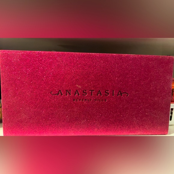 Anastasia Beverly Hills Lip Gloss Vault